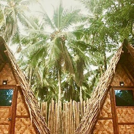 "Triangle Hut" Camp Fuego Siargao Hotel Catangnan Esterno foto