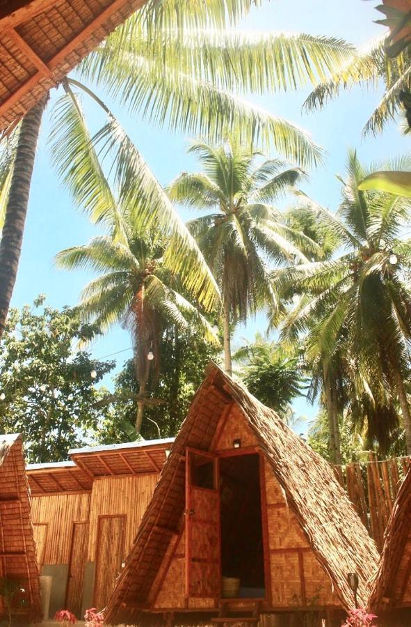 "Triangle Hut" Camp Fuego Siargao Hotel Catangnan Esterno foto